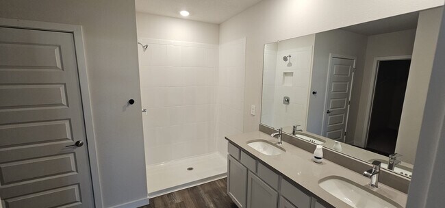 Building Photo - 3676 Hatchery Wy