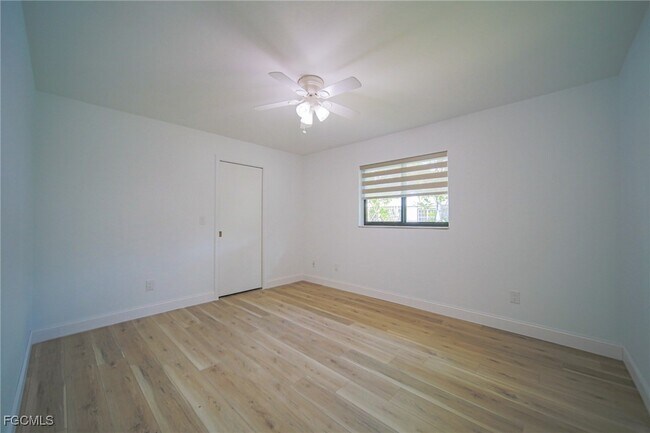 Building Photo - 1250 Riverbend Dr