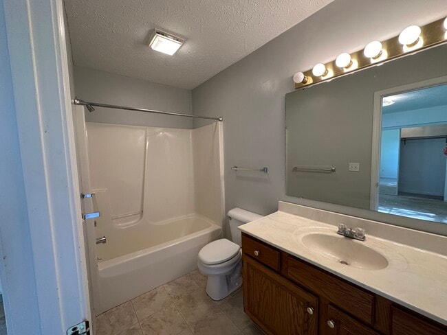 Building Photo - 505 Harriet Ct