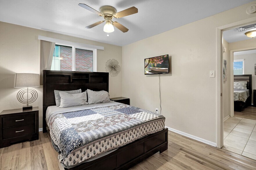 Building Photo - 4620 Holland St