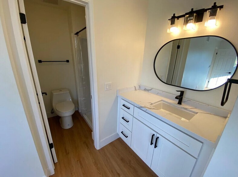 Building Photo - 2937 W Carson St