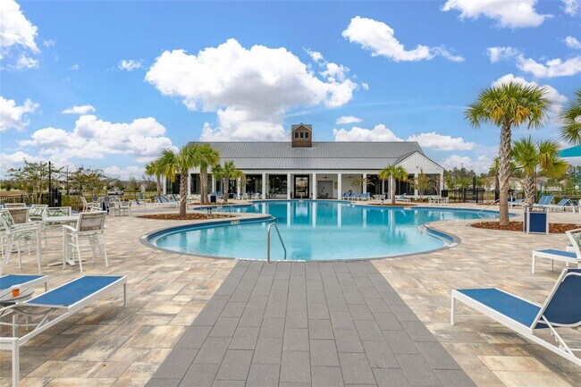 Building Photo - 2893 House Finch Rd