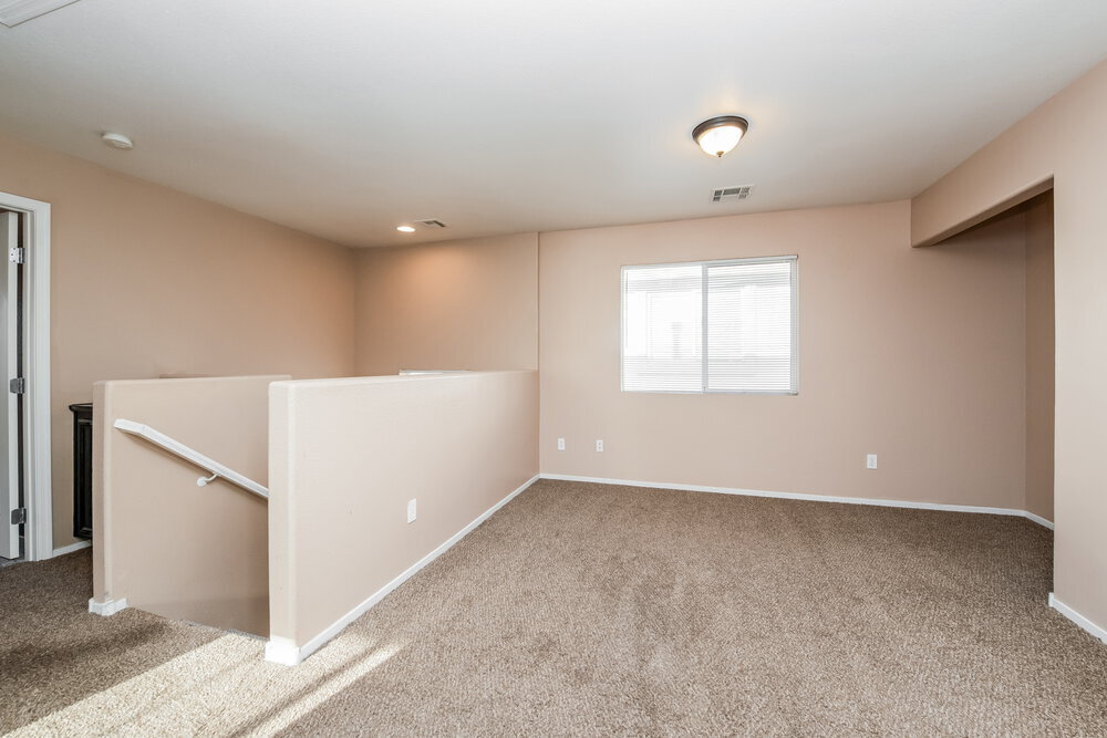 Building Photo - 1009 Sunny Acres Ave