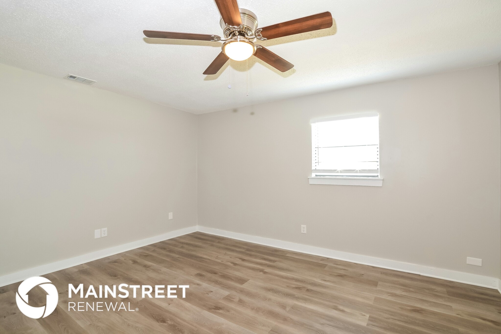 Building Photo - 7405 Calmoso Ave