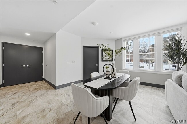 Building Photo - 40 North St