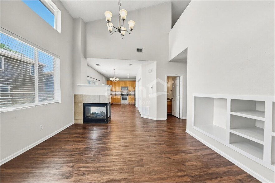 Building Photo - 5046 Pelican St