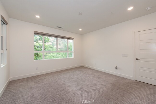 Building Photo - 2768 Wright Ln