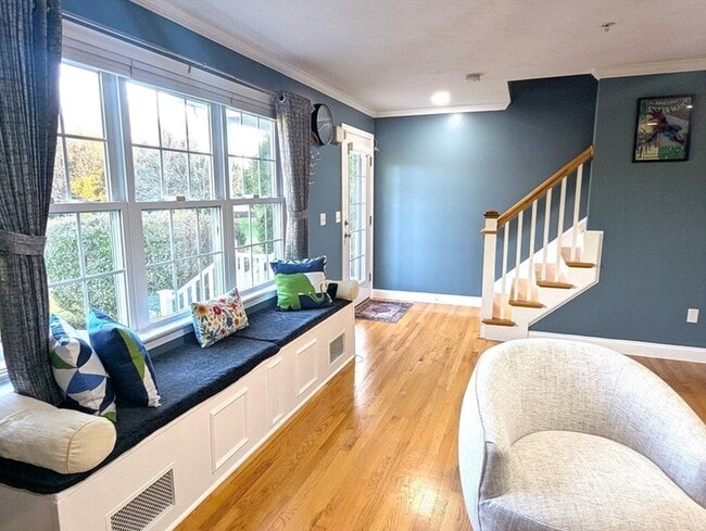 Building Photo - 1284 County St