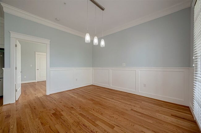 Building Photo - 2802 Morrison St