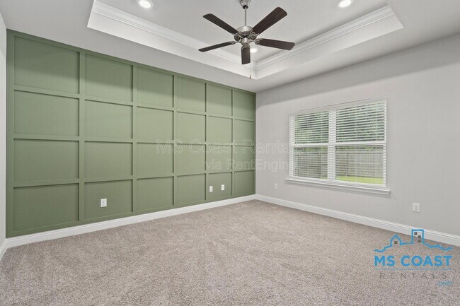 Building Photo - 5759 Overland Dr