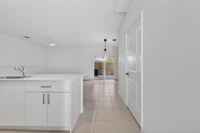 Building Photo - 26450 SW 148th Ct