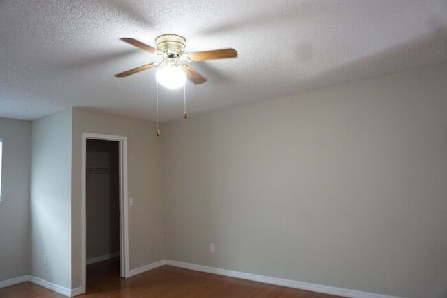 Building Photo - 2/2 Townhome close to NAS Jax. No Additional Fees