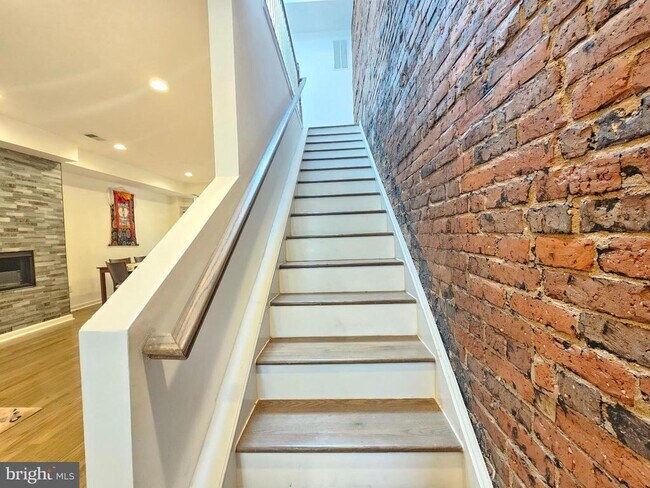 Building Photo - 1311 S St SE