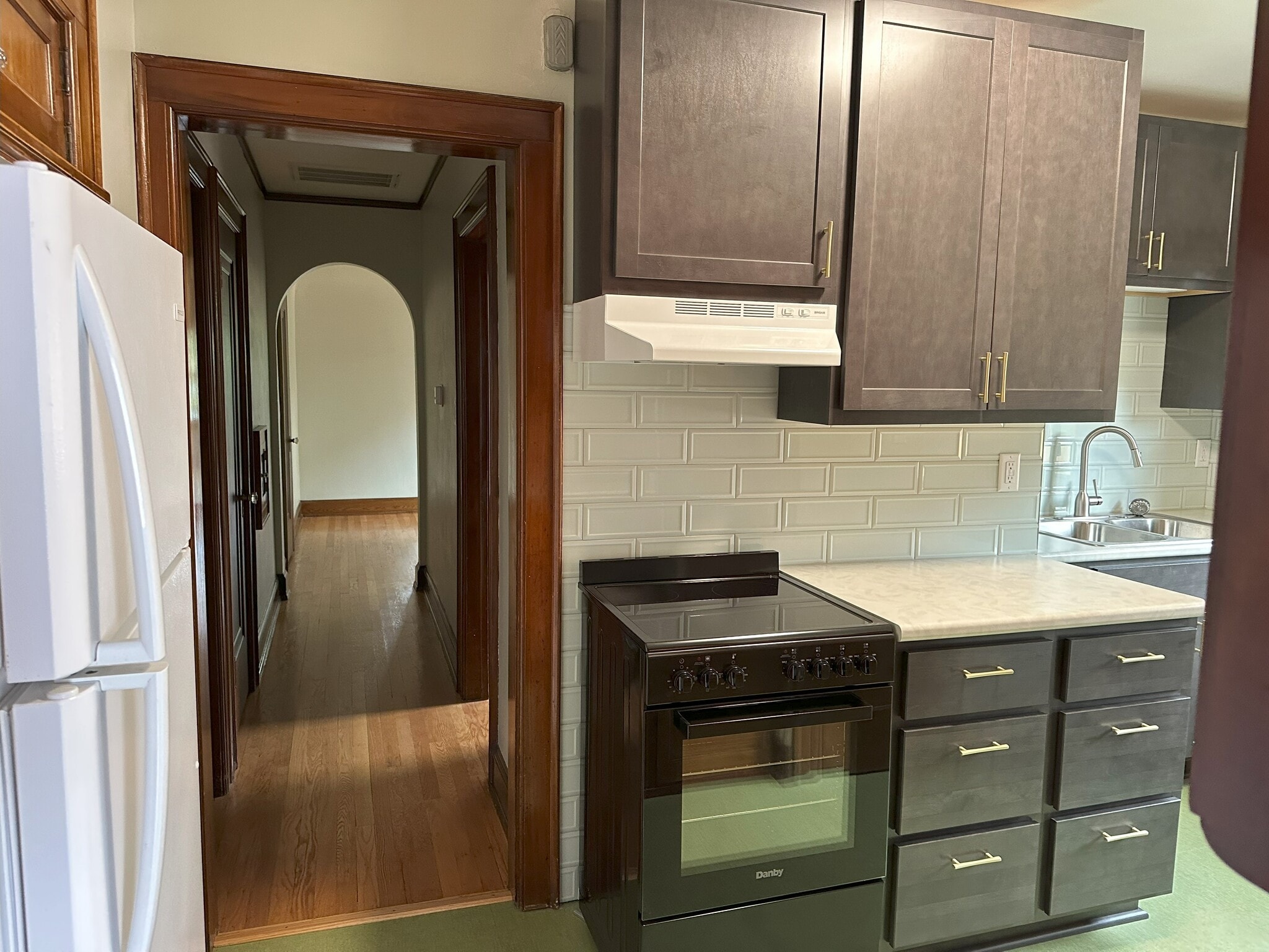 Kitchen - 6615 W Bluemound Rd