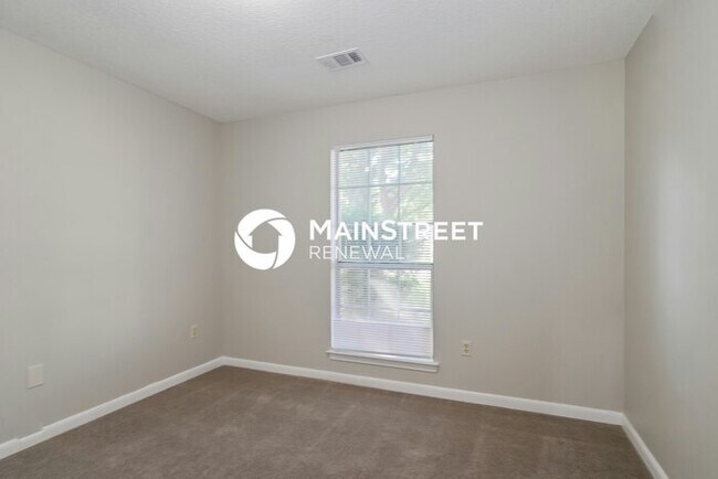 Building Photo - 4 Bedroom Pet-Friendly Home in Horn Lake, MS with Main Street Renewal