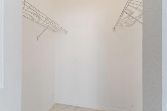 Building Photo - 2917 Tuscany Ct