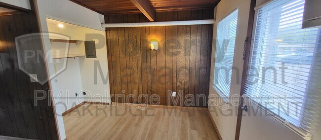 Building Photo - 1531 Spruce Ave