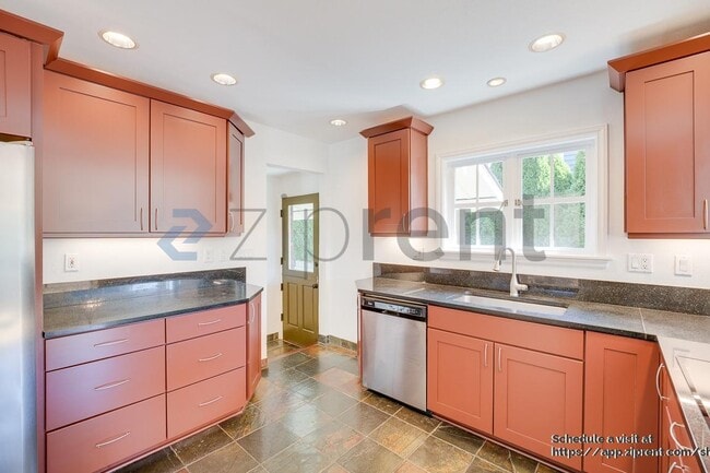 Building Photo - 3218 NW 60th St