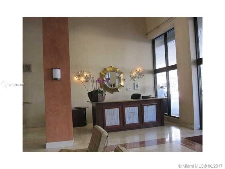 Building Photo - 5825 Collins Ave