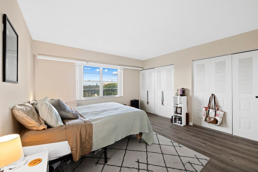 Building Photo - 3150 W Rolling Hills Cir