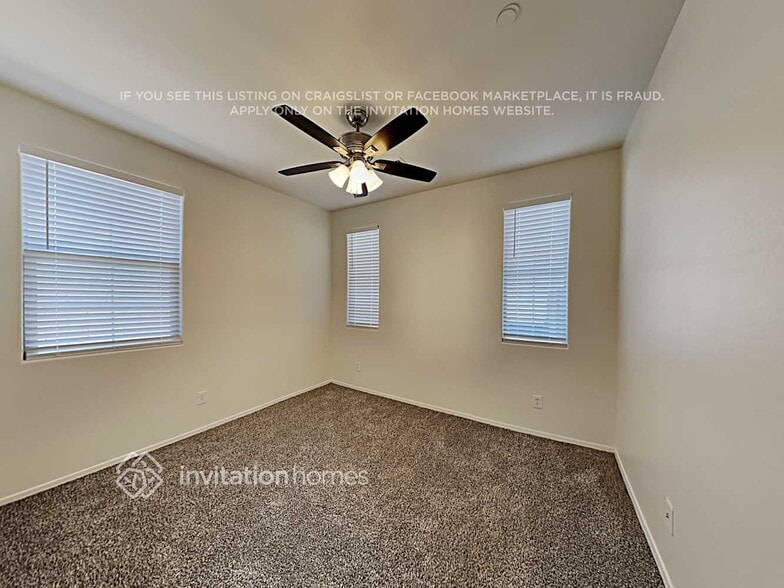 Building Photo - 308 N Sandal