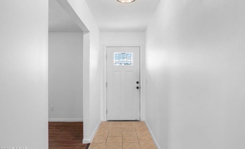 Building Photo - 2985 Myra St