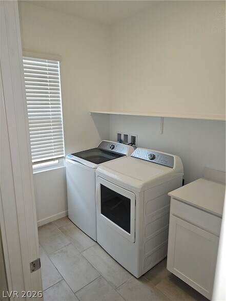 Building Photo - 6851 Gaslamp Hbr Ave