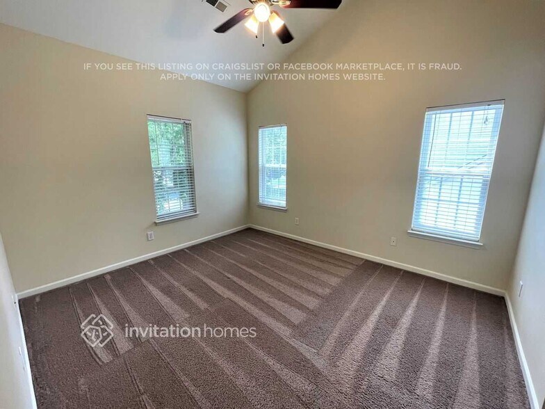 Building Photo - 9938 Willow Leaf Ln