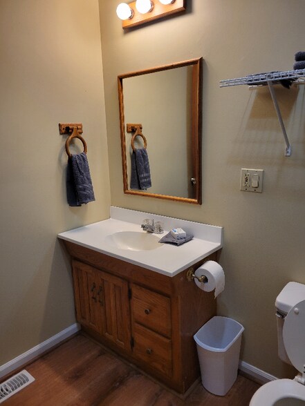 Building Photo - 2726 Riverside Rd