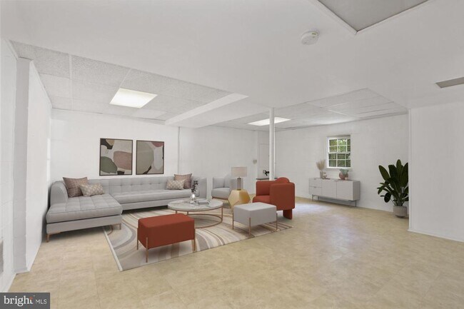 Building Photo - 8803 Tuckerman Ln