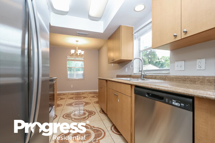 Building Photo - 1162 Fernlea Dr