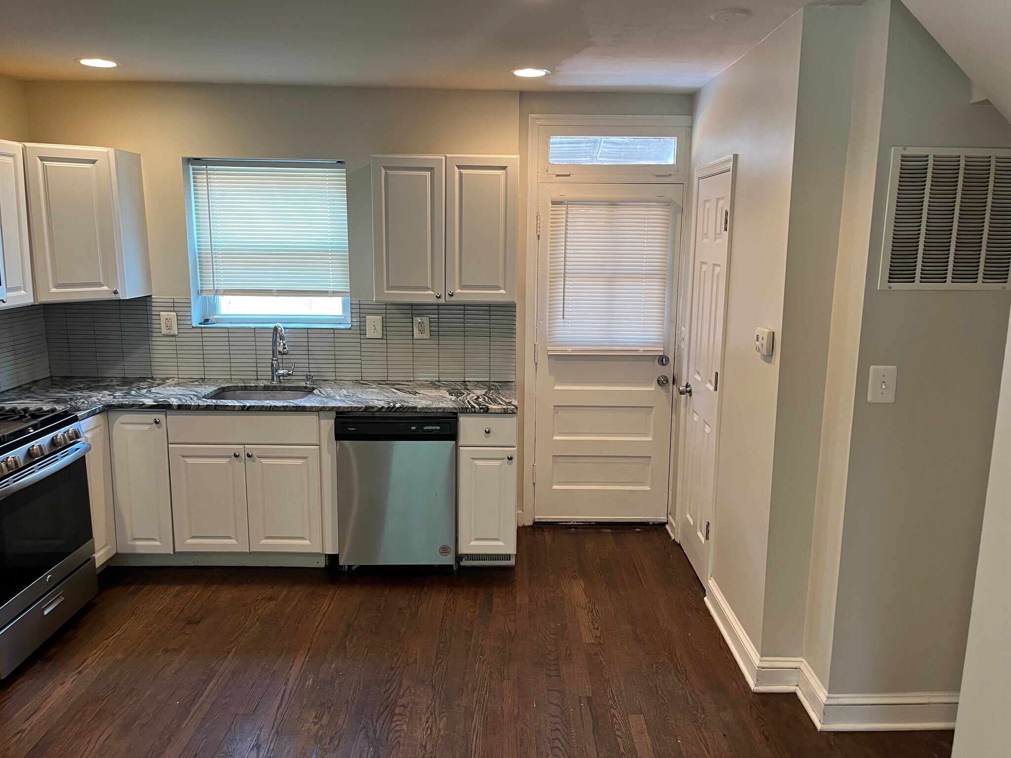 Kitchen - 3108 M Pl SE