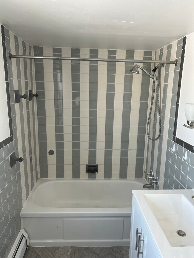 Building Photo - 1943 Smoketown School Rd