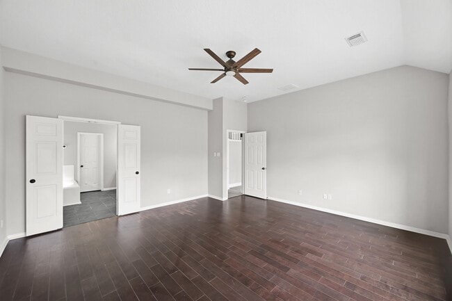 Building Photo - 7531 Fall Creek Bend Ct