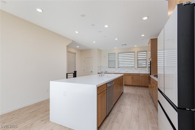 Building Photo - 1474 Whistling Kite St