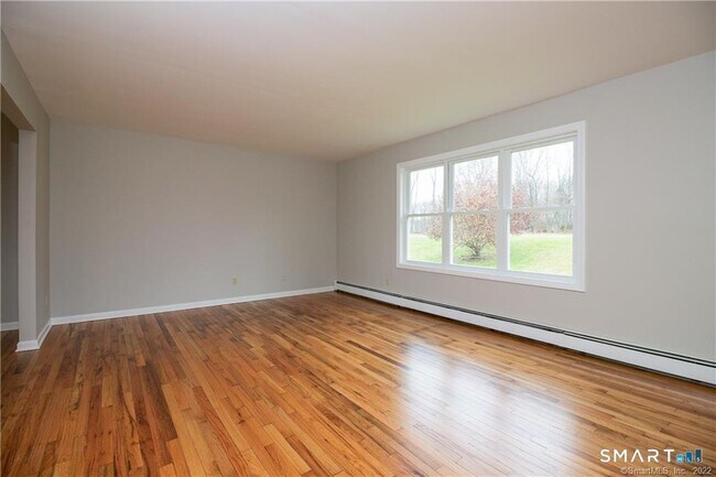 Building Photo - 2 Saddle Ridge Rd