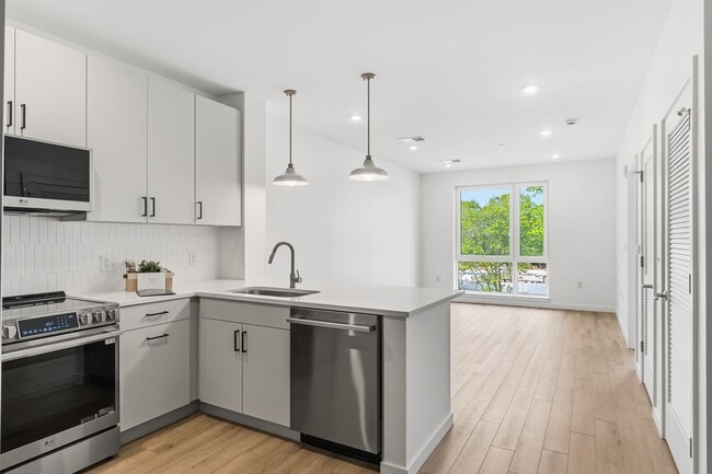 Building Photo - The Sage Portsmouth | Upscale 1BR Living | Luxury Amenities Included