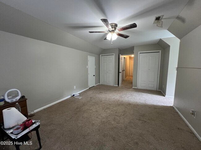 Building Photo - 820 Welton Cir