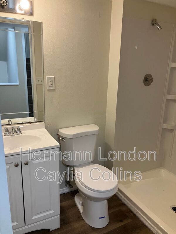 Building Photo - 1310 Leisure Dr