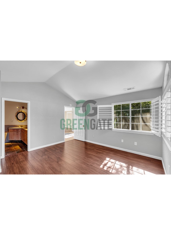 Building Photo - Lovely 3 Bedroom Home in Modesto MUST SEE!