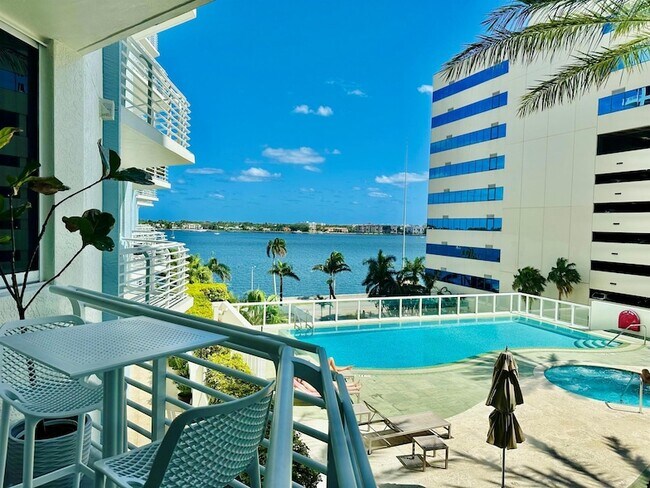 Primary Photo - 1551 N Flagler Dr