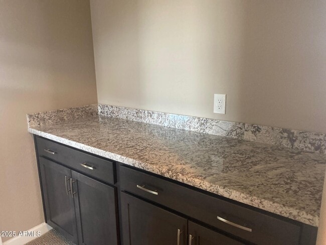 Building Photo - 1945 W Yellowstone Way