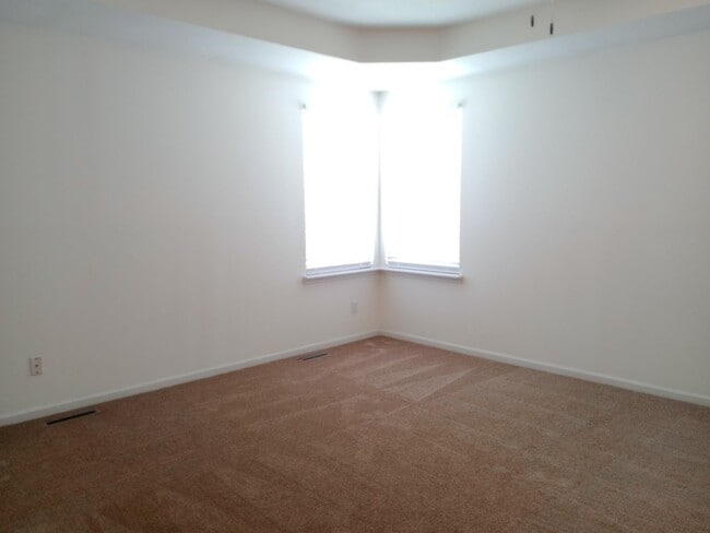 Building Photo - 1724-1726-1726 Louise Cir