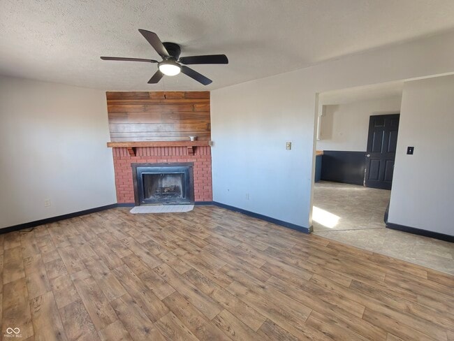 Building Photo - 5791 N Vinton Hills Dr