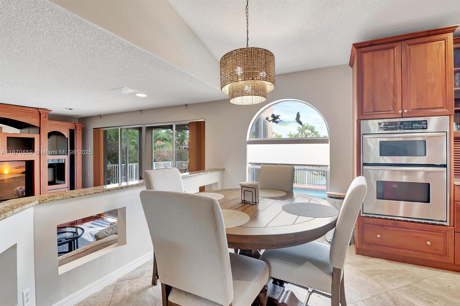 Building Photo - 19314 King Palm Ct