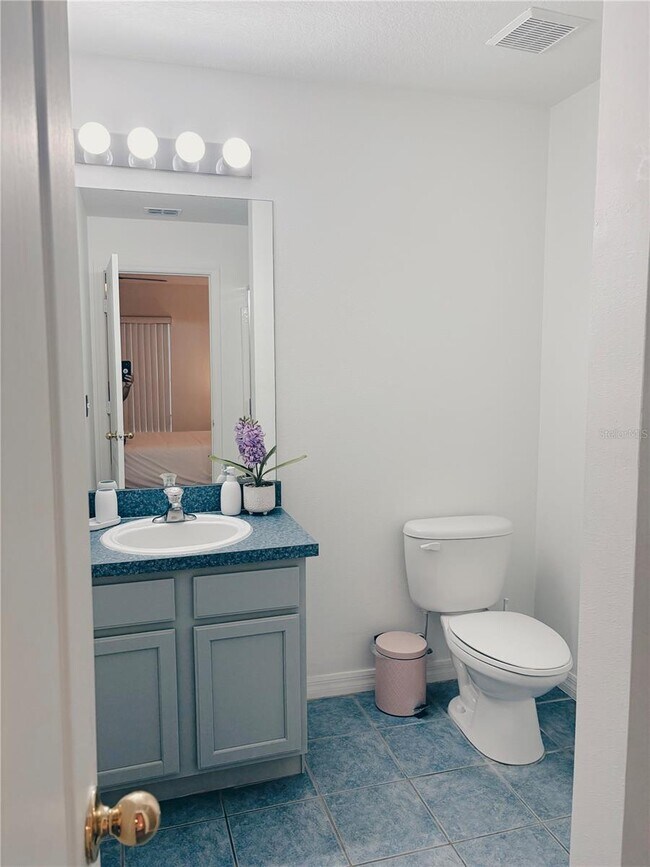 Building Photo - 893 Sandy Ridge Dr