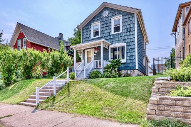 Building Photo - Beautiful Updated 3-Bedroom Colonial – Prime East Side Location