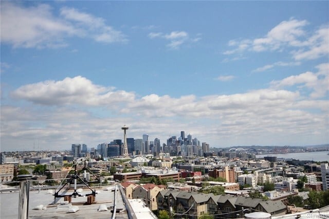Primary Photo - 530 W Olympic Pl