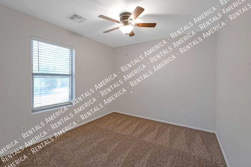 Building Photo - 40502 N Glen Meadows Ln