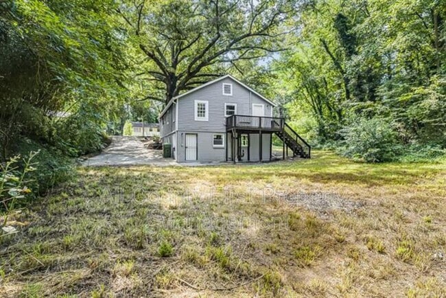 Building Photo - 2845 3rd Ave SW